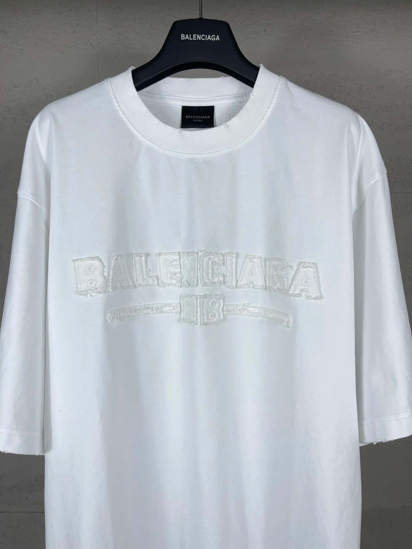【 . Quality】BALENCI*GA/ #2025New Arrival LOGO T 。 ZP 、 260 ， . ， 。 。Classic LOGO 。 。 , OS . Same Style ：BL 253651 ： ，White Size：XS S M L